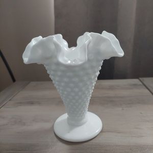 Vintage Fenton Hobnail Cone-Shaped Crimped/Ruffled Trumpet Vase White Milk Glass